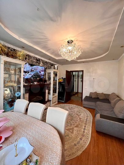 2-к. квартира, 54 м², 4/9 эт.