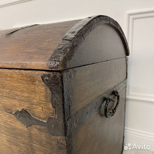 Антикварный сундук