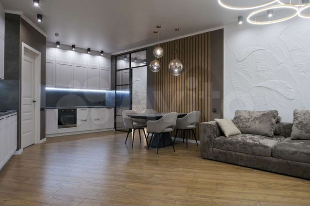 4-к. квартира, 118 м², 3/18 эт.