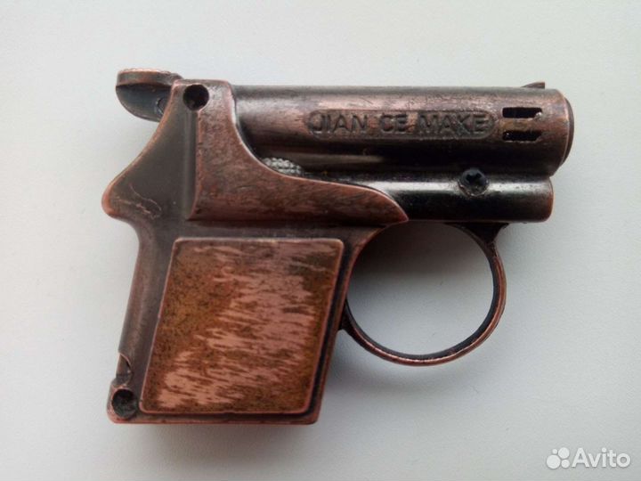 Зажигалка брелок пистолет