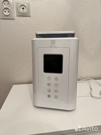Увлажнитель Electrolux EHU-1020D
