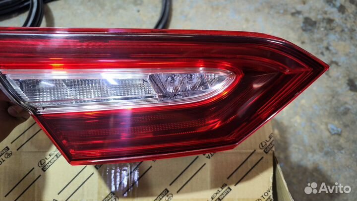 Фонарь задний toyota camry xv70