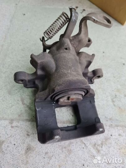 Суппорта тормозные на mitsubishi ситсубиши