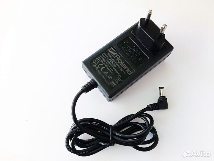 Блок питания для синтезатора Roland (5.7V 2A)