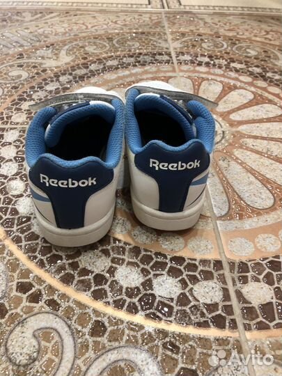 Продам кроссовки reebok