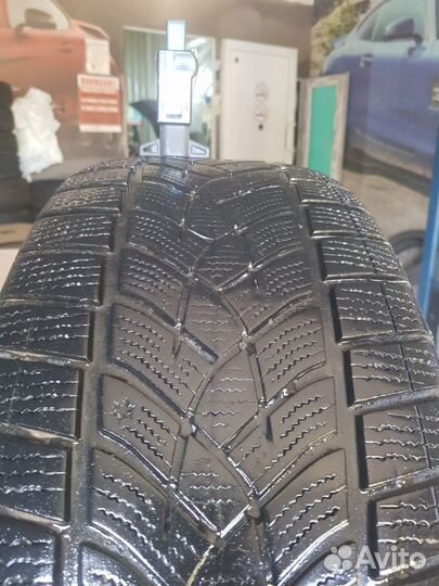 Goodyear UltraGrip Ice SUV 235/55 R19 105T