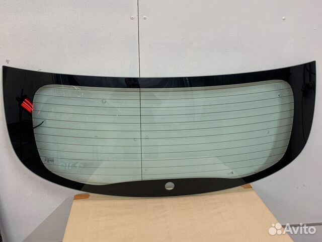Стекло крышки багажника renault sandero