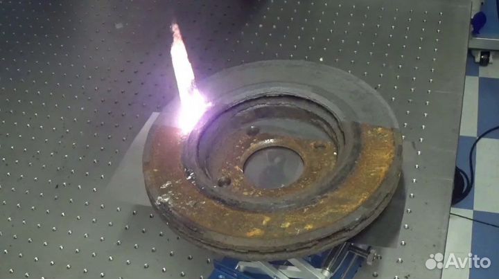 Лазерная чистка металла