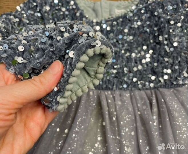 Платье нарядное для девочки 100