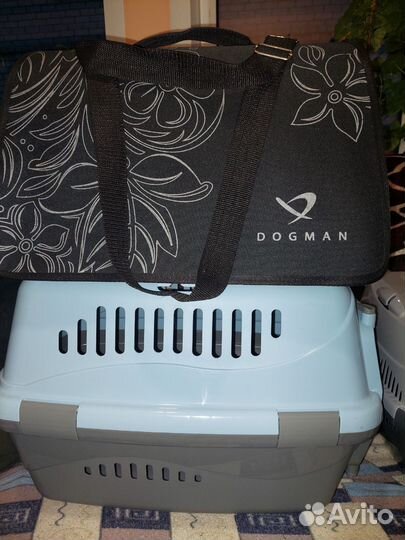 Переноска для кошек и собак