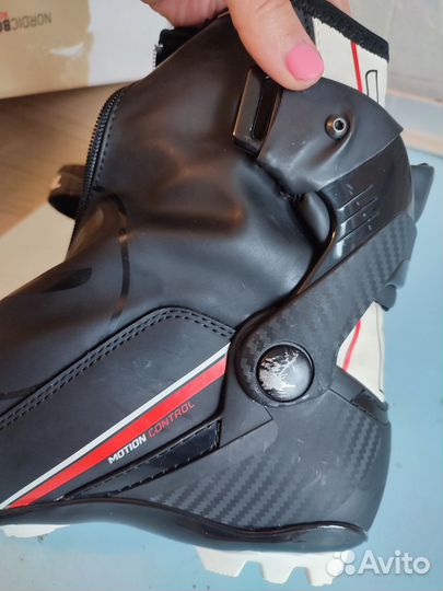 Лыжные ботинки коньковые rossignol