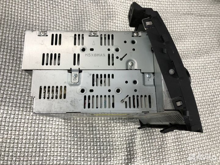 Штатная магнитола от Land Cruiser Prado 120