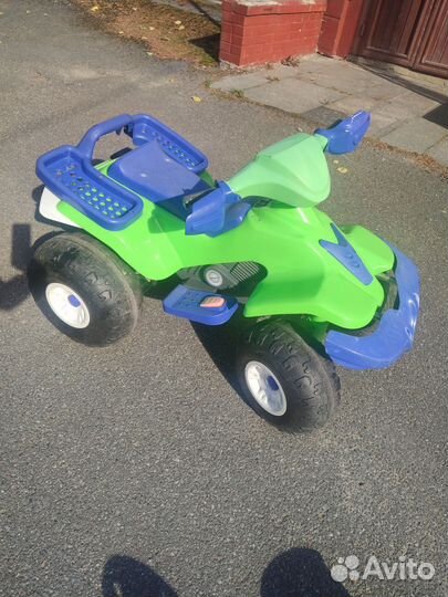 Детский квадроцикл на аккумуляторе