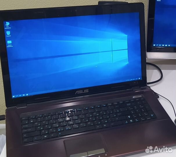 Ноутбук Asus 17,1