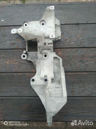 Кронштейн генератора Фольксваген Гольф 6 1.6D cayc