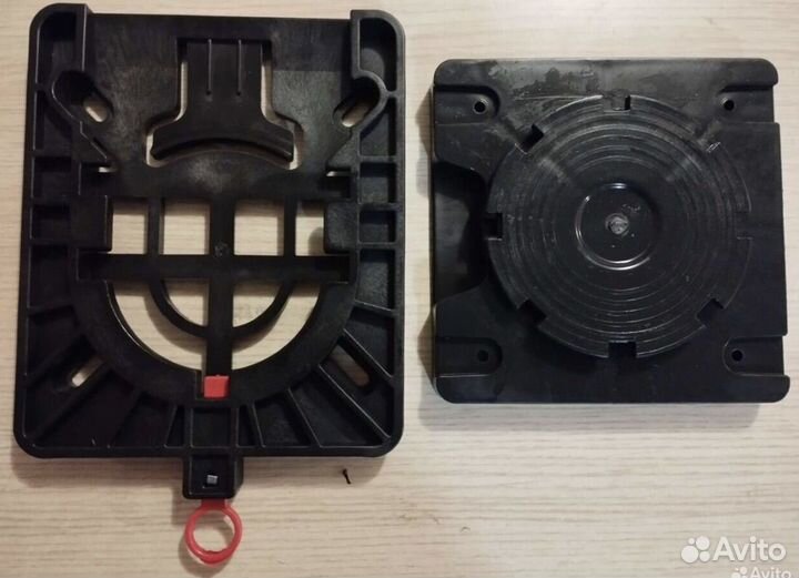 Поворотный механизм для сиденья в лодку