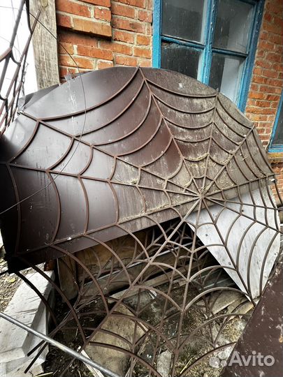 Ворота и заборные секции