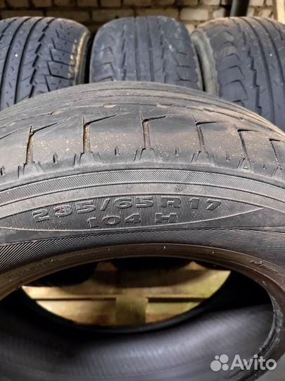 Kumho Road Venture ST KL16 235/65 R17 104H