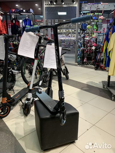 Самокат трюковой Globber GS 720