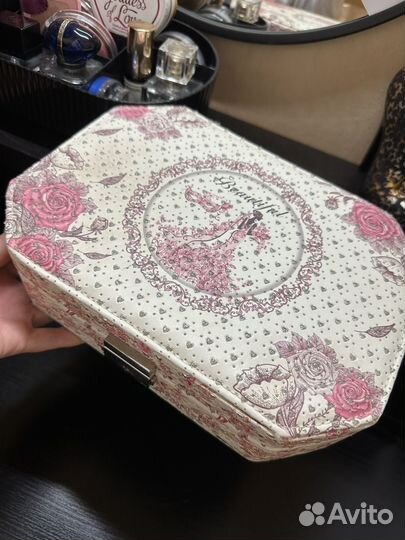 Шкатулка для украшений