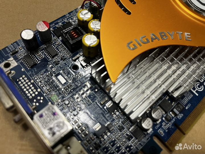 Видеокарта gigabyte radeon x800xl vpu