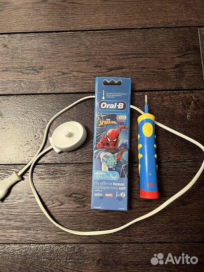 Зубная щетка braun