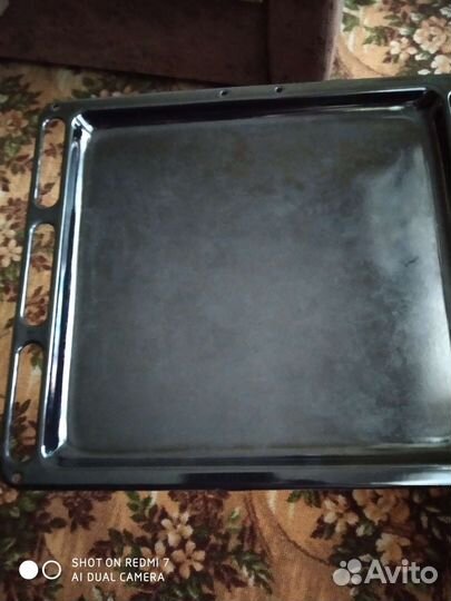 Противни, сковороды, кастрюли