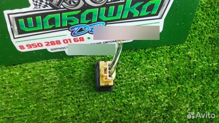 Блок управления шторками Toyota Grand Hiace KCH10