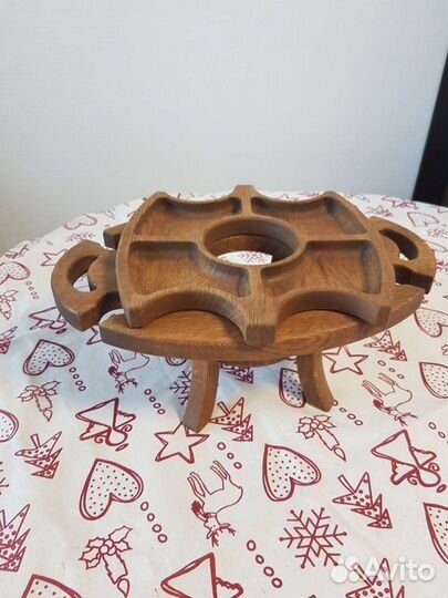 Столик для вина и шампанского.Дуб