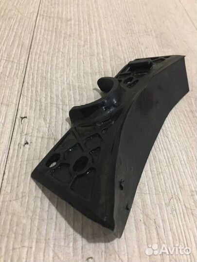 Брызговик Mercedes Benz S500L W220 M113.960 1999