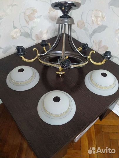 Люстра подвесная потолочная