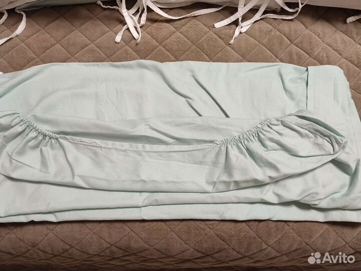 Комплект в детскую кроватку с бортиками(подушечки)