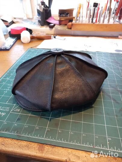 Мужская кожаная кепка