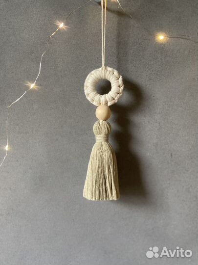 Елочные игрушки макраме