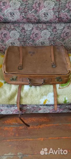 Ретро чемодан