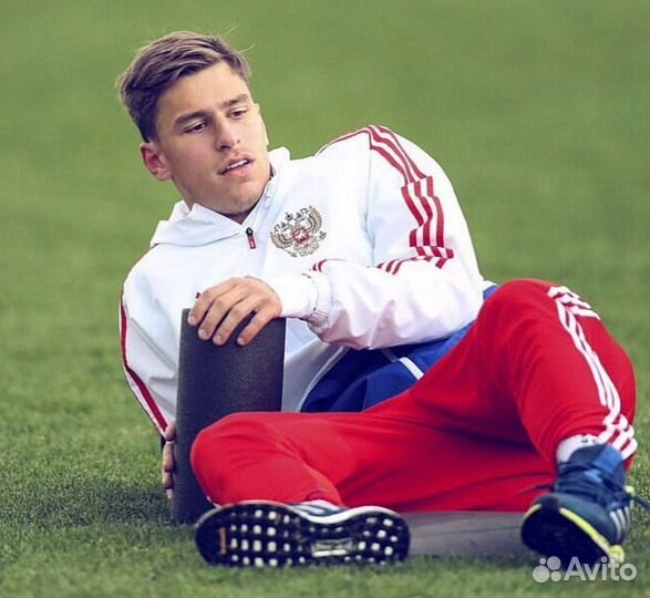 Тренер по футболу