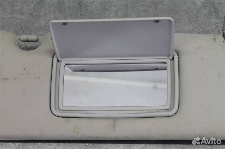 Козырек солнцезащитный правый Nissan Almera G15