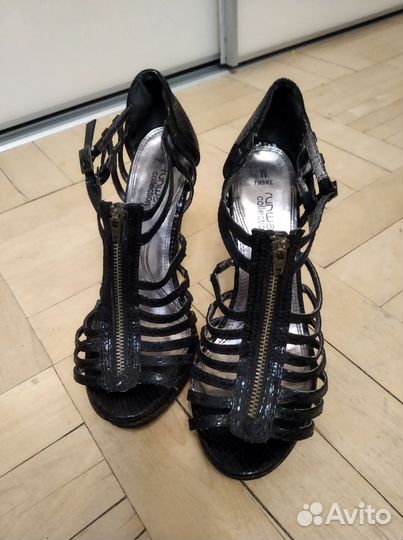 Босоножки next