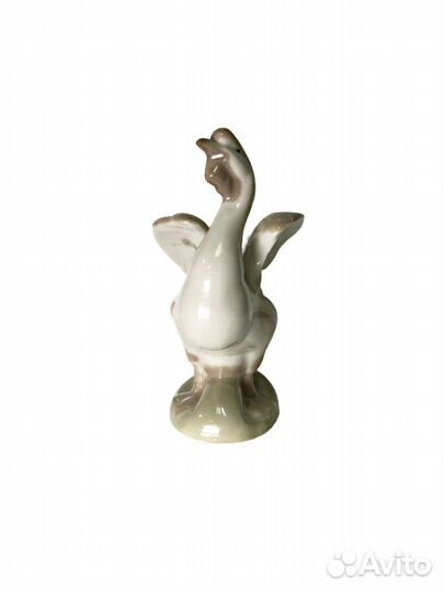 Статуэтка Гусь