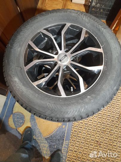 Зимние колеса 235/65 r17