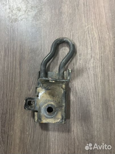 Крюк буксировочный передний Duster