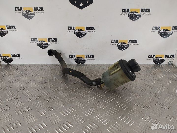 Бачок гидроусилителя