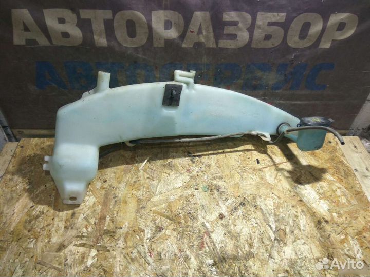 Бачок омывателя Ford Focus 1