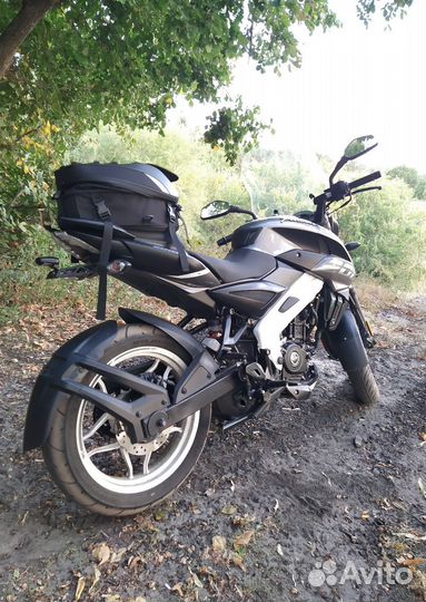 Bajaj pulsar 200ns