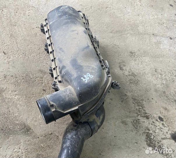 Корпус воздушного фильтра Пежо 308 1,6