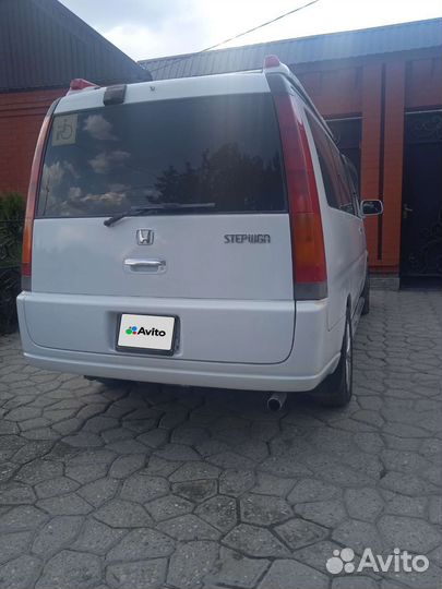 Honda Stepwgn 2.0 AT, 2000, 261 885 км