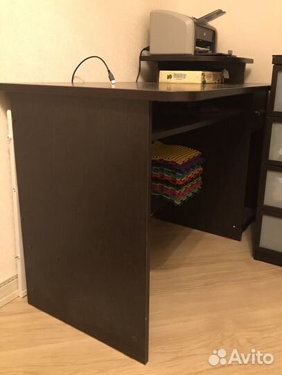 Стол письменный компьютерный