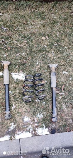 Стойки на ладу весту кросс