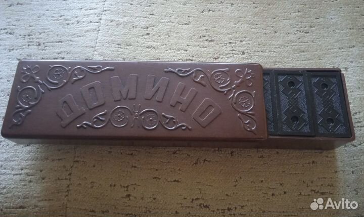 Домино с коробкой. Черный карболит. СССР