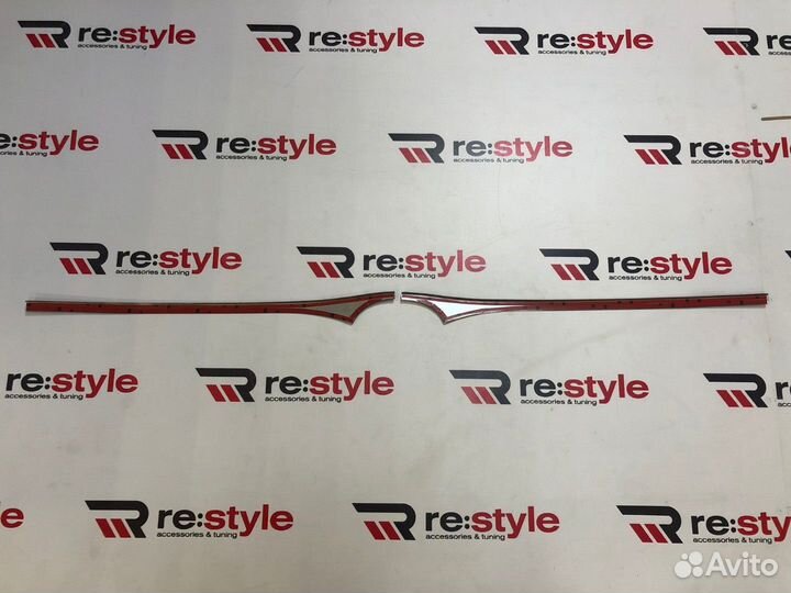 Накладка на 5-ю дверь Toyota Prius 30 SN19 Т2567